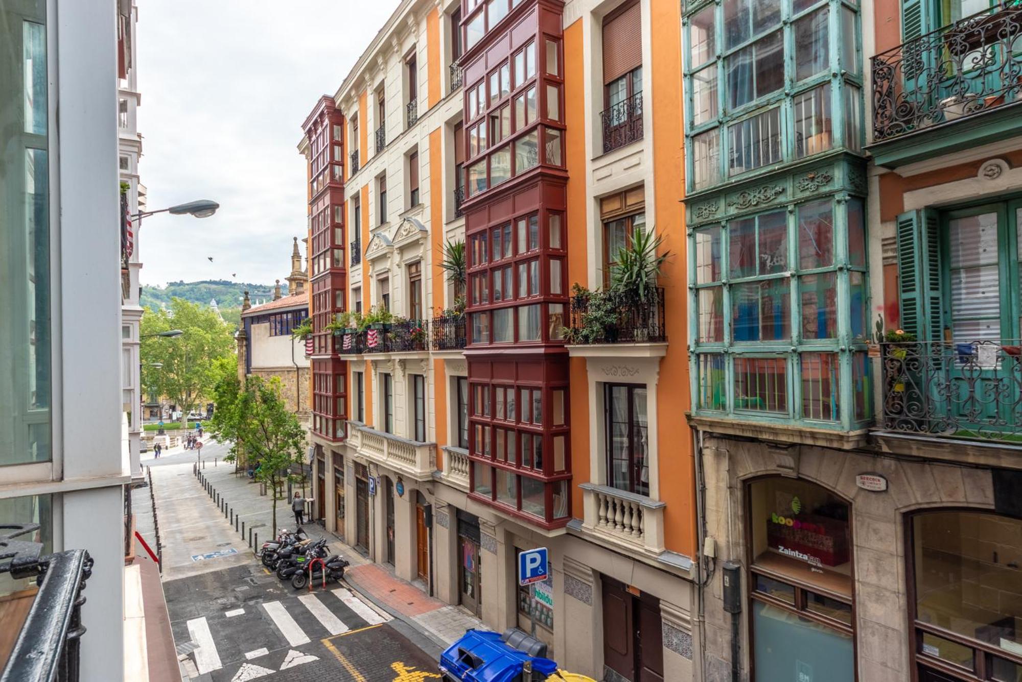 Encantador Apartamento En El Casco Antiguo De Bilbao Ngoại thất bức ảnh